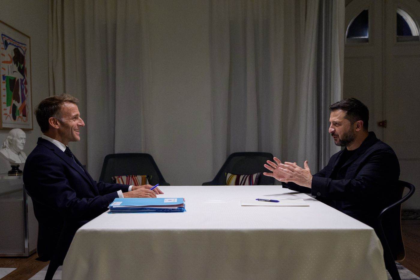 Sursă foto: Facebook/Emmanuel Macron